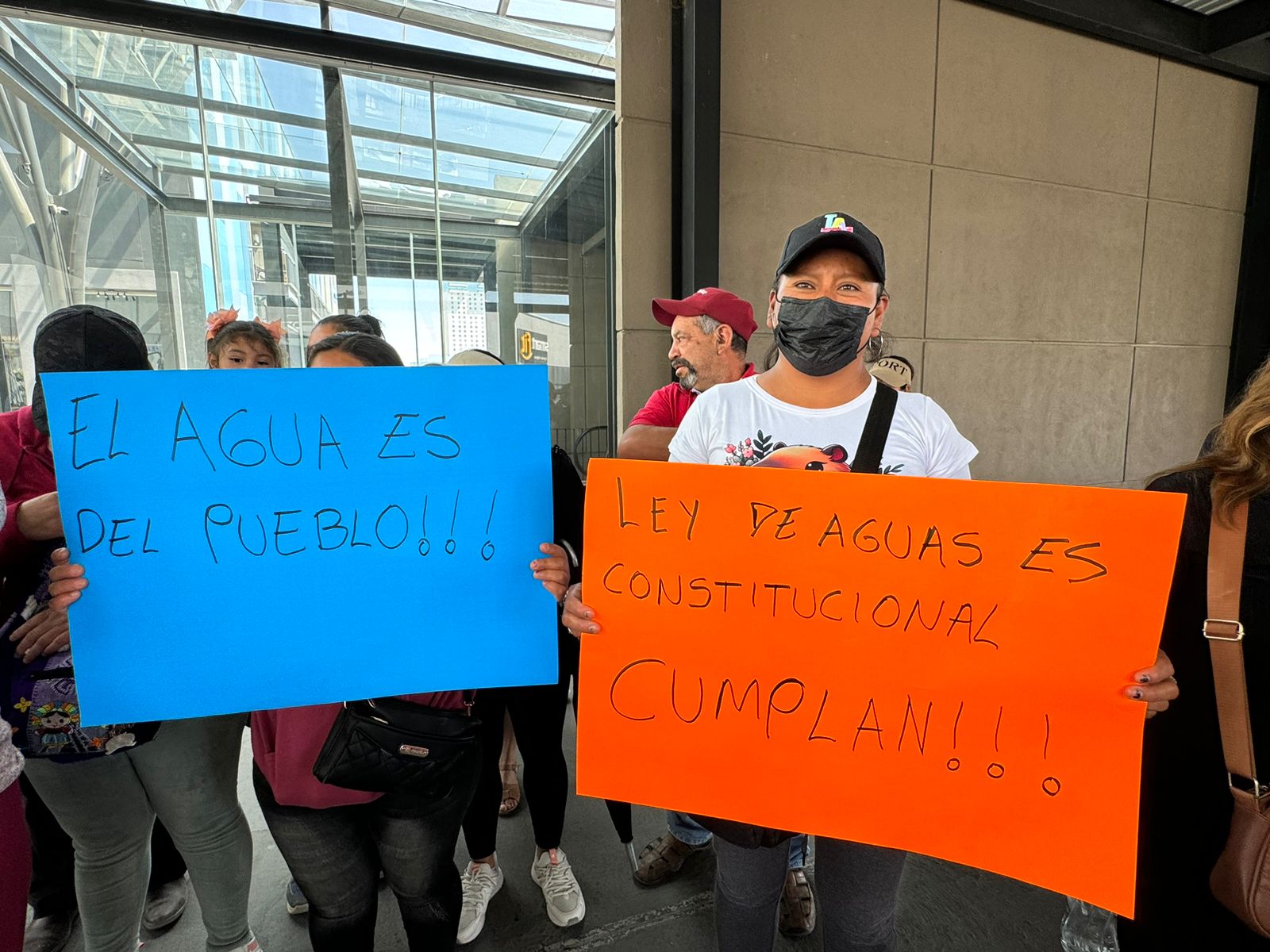 Revisar concesiones de agua, Ulises G.