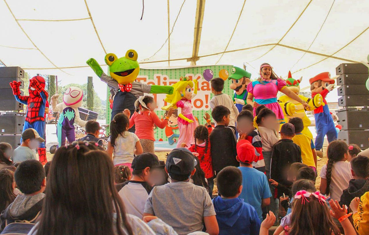 Ginna Celebra a niñez