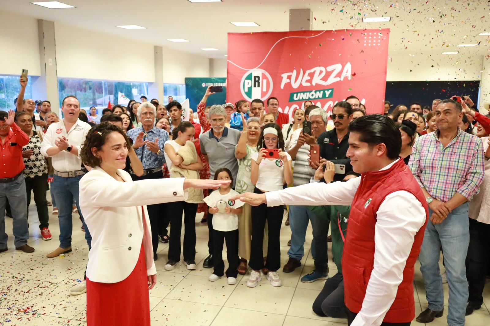 Abi reelecta en el PRI