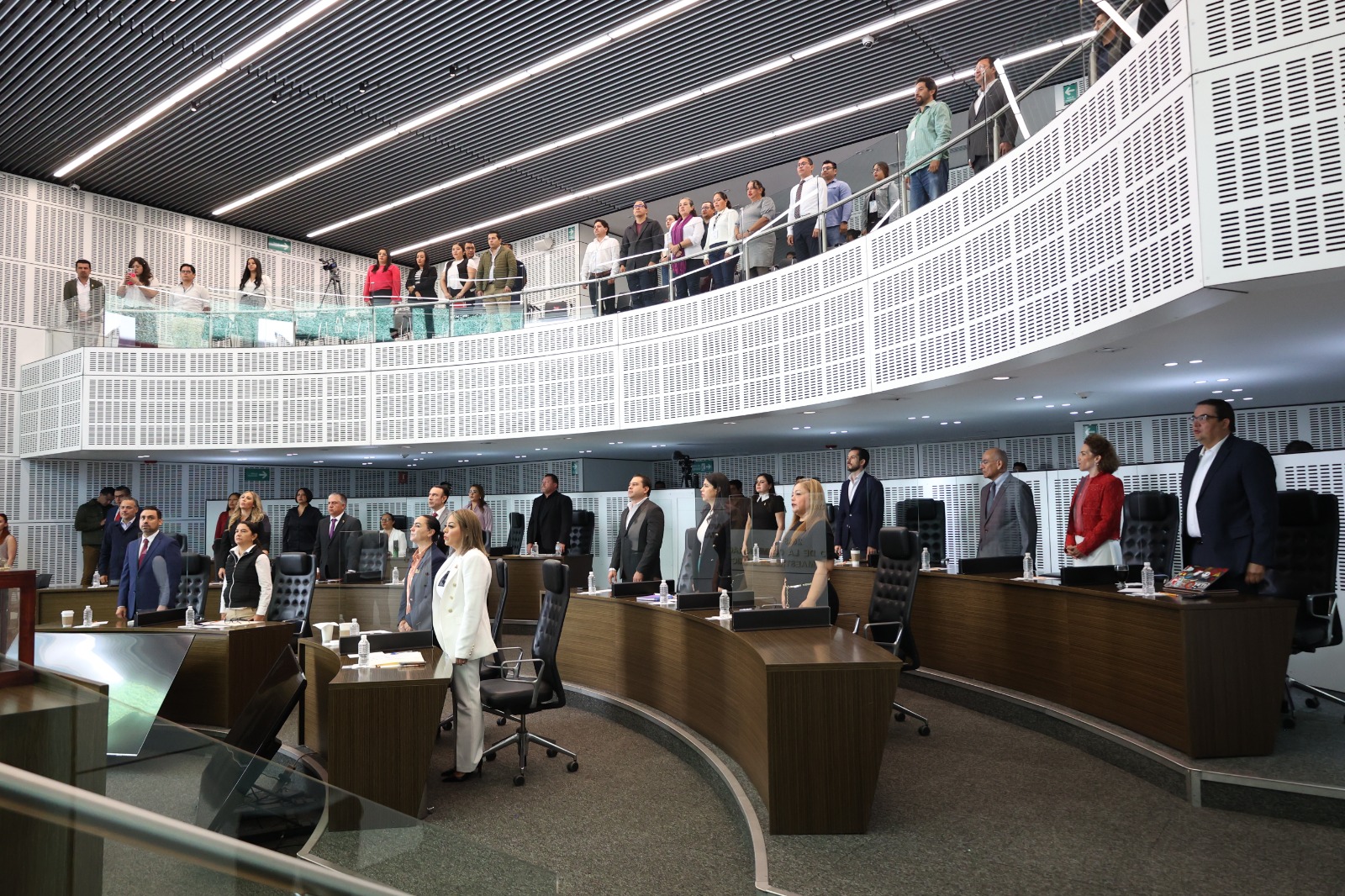 Suspenden elección de Mesa Directiva