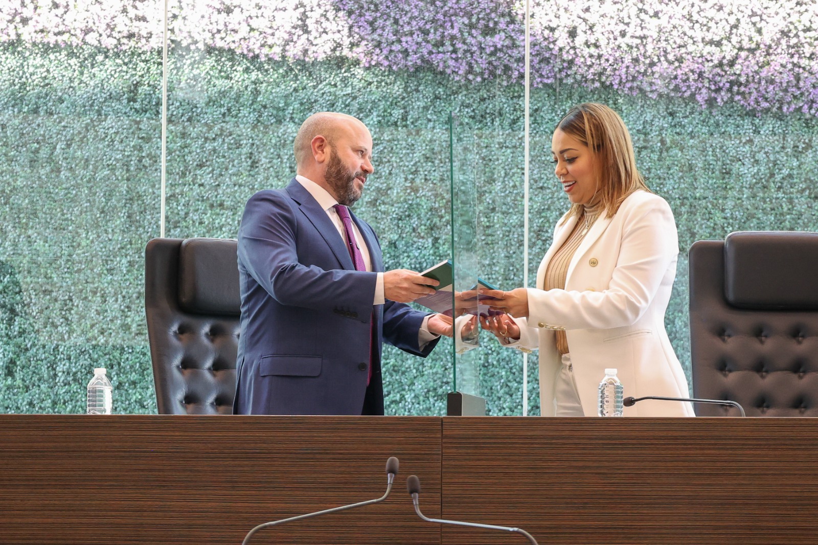 Legislatura recibe Informe de la DDHQ 2025