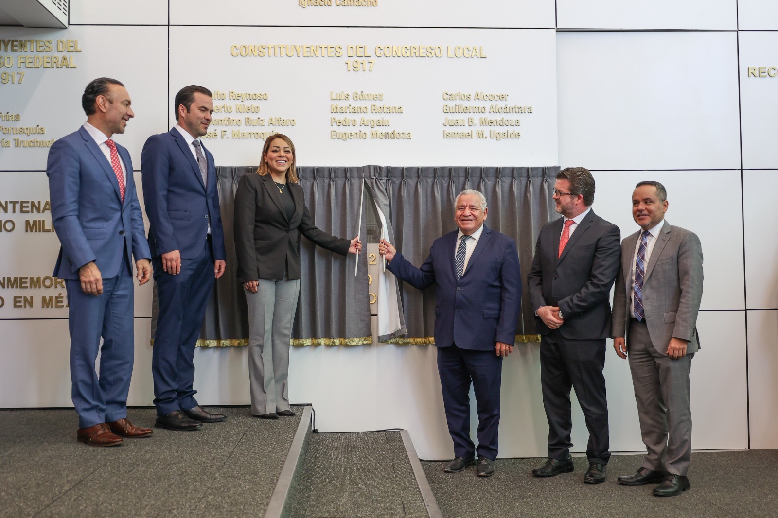 Letras Doradas por Constitución de 1825