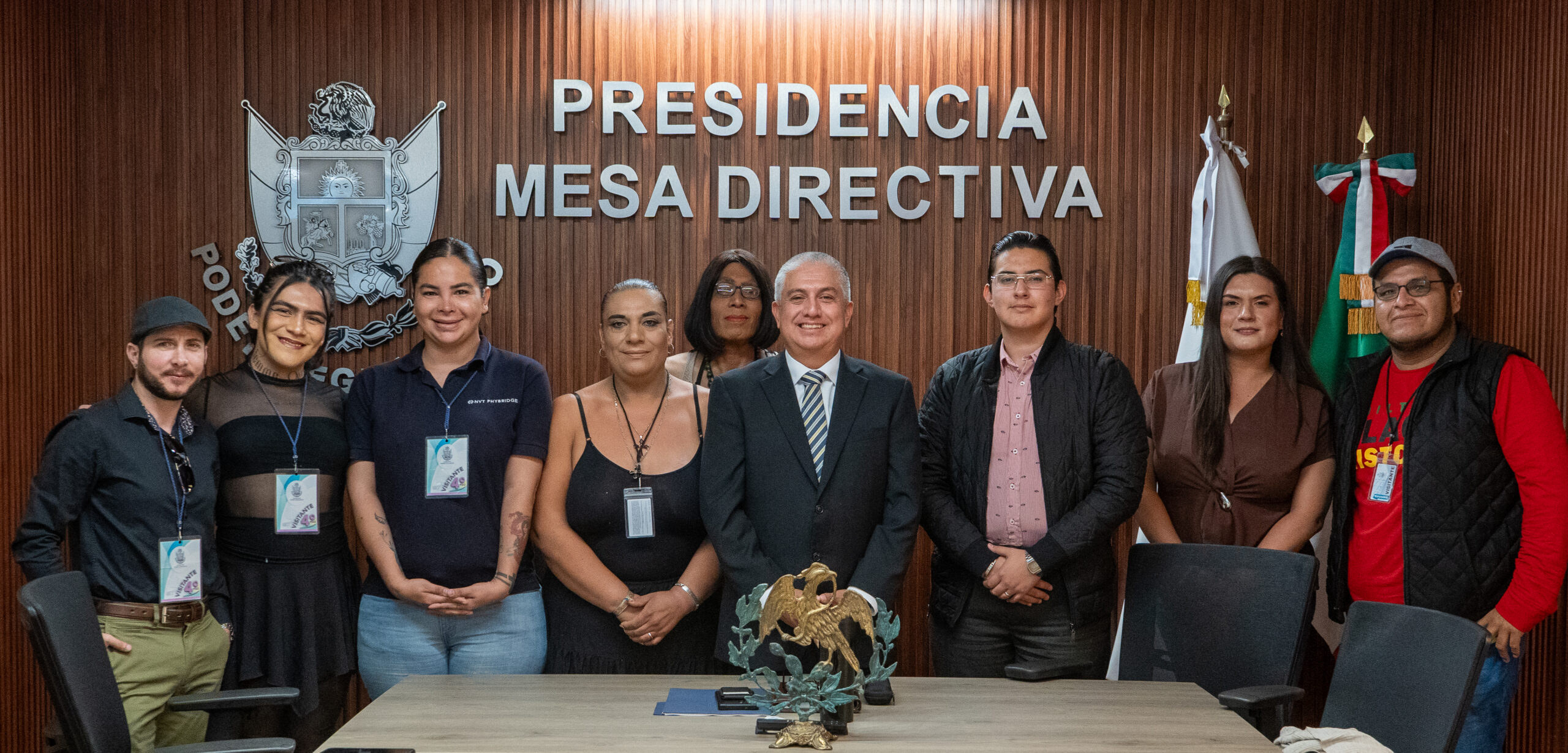 Con Impulsores de Ley de Identidad de Género